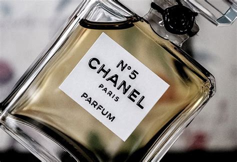 chanel no 5 french girl.